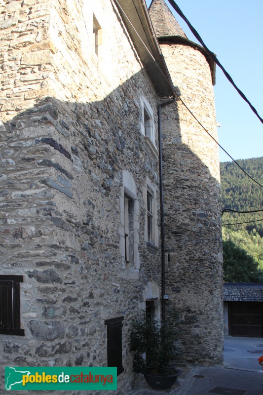 Gessa - Casa Rosa (Foto: Albert Esteves, 2017) Gessa - Casa Rosa