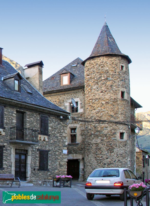 Gessa - Casa Rosa (Foto: Albert Esteves, 2017) Gessa - Casa Rosa