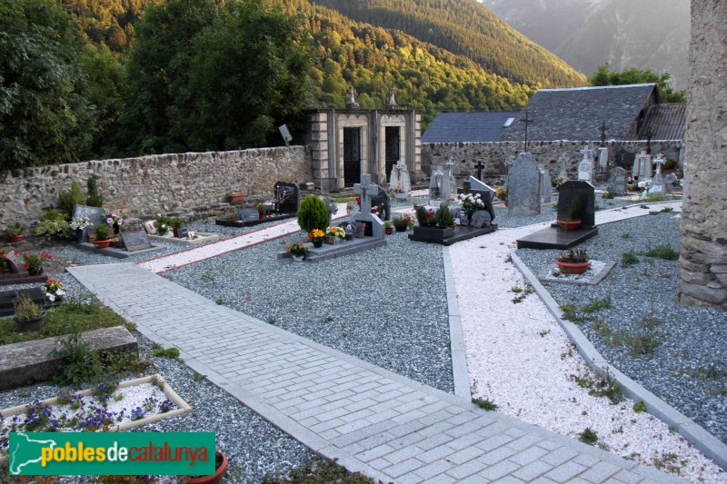 Gessa - Església de Sant Pere, cementiri (Foto: Albert Esteves, 2012) Gessa - Església de Sant Pere, cementiri