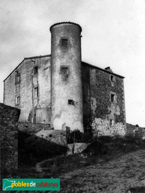 Palafrugell - Torre Roja (Foto: Josep de Cabanyes -Arxiu C.E.C.-, 1930) Palafrugell - Torre Roja