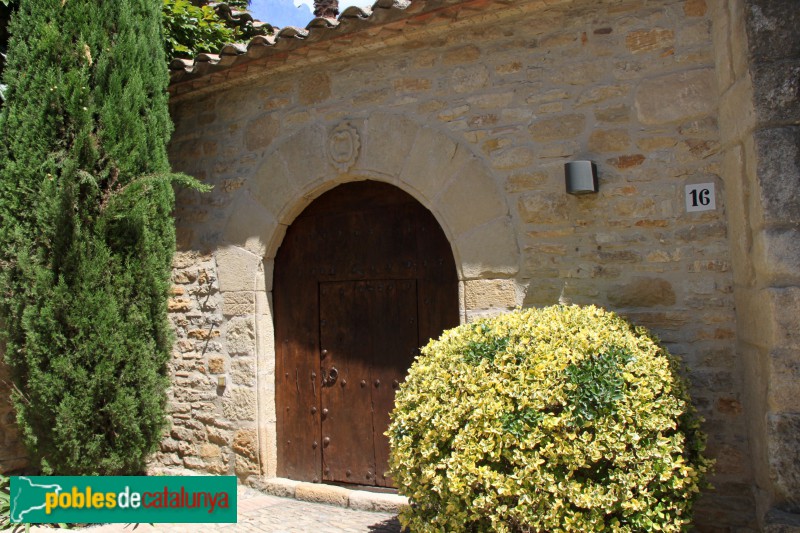Peratallada - Carrer Major (Foto: Albert Esteves, 2017) Peratallada - Carrer Major