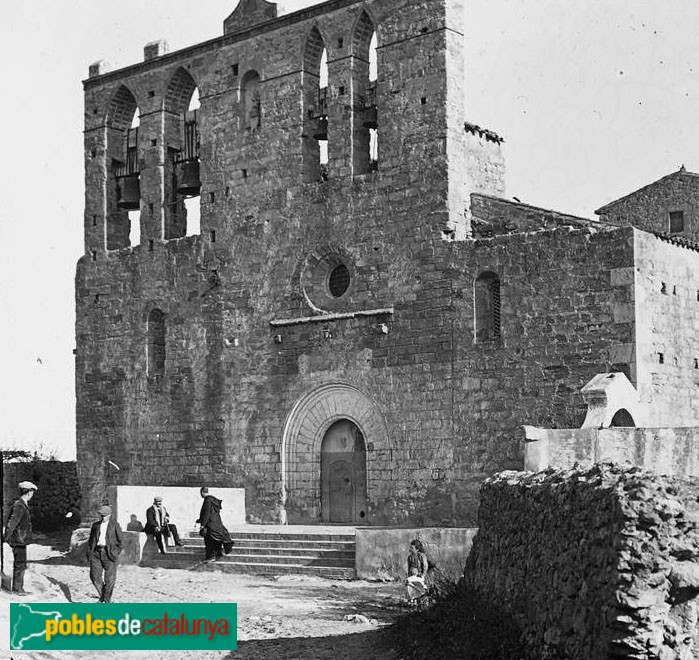 Peratallada - Església de Sant Esteve (Foto: Josep Salvany -Fons Salvany, Biblioteca de Catalunya-, 1913) Peratallada - Església de Sant Esteve