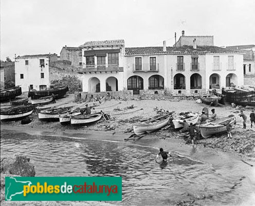Palafrugell - Les Voltes (Calella de Palafrugell) (Foto: Albert Oliveras -Arxiu C.E.C.-, 1926) Palafrugell - Les Voltes (Calella de Palafrugell)