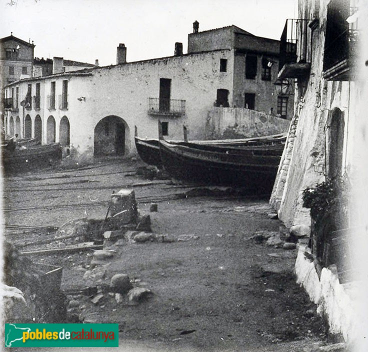 Palafrugell - Les Voltes (Calella de Palafrugell) (Foto: Frederic Mompou -Arxiu fotogràfic C.E.C-, 1920) Palafrugell - Les Voltes (Calella de Palafrugell)
