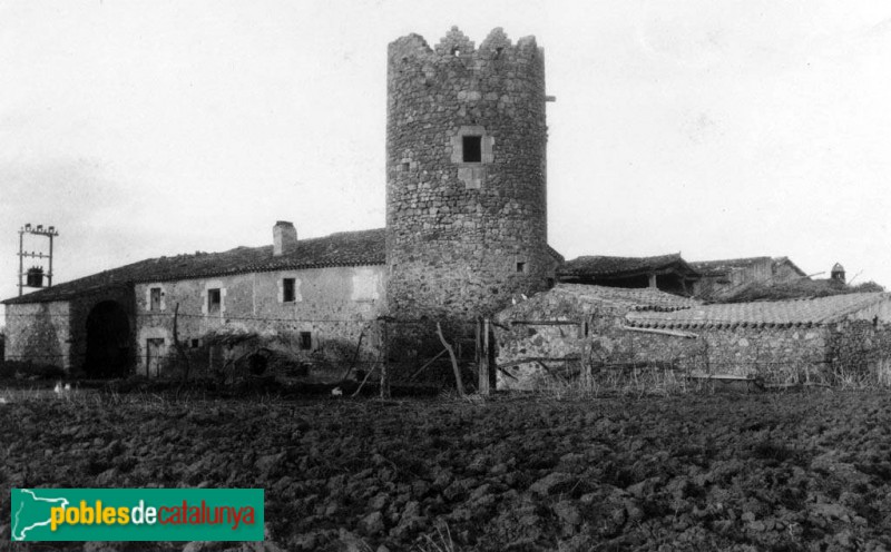 Palafrugell - Torre de Can Vilar (Foto: Josep de Cabanyes -Arxiu fotogràfic C.E.C.-, 1930) Palafrugell - Torre de Can Vilar