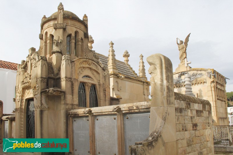 Canet de Mar - Panteó Busquets (Foto: Albert Esteves, 2017) Canet de Mar - Panteó Busquets