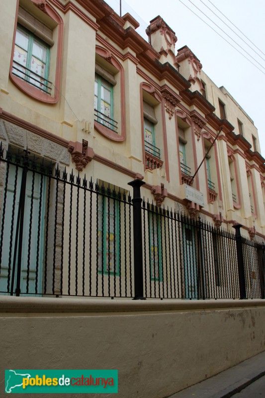Canet de Mar - Col·legi Yglesias (Foto: Albert Esteves, 2017) Canet de Mar - Col·legi Yglesias