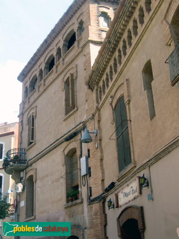 Torrelles de Llobregat - Cal Ramon (Foto: Albert Esteves, 2006) Torrelles de Llobregat - Cal Ramon