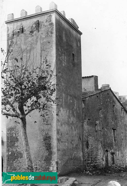 Castelldefels - Torre de Can Moliner (Foto: -Arxiu fotogràfic C.E.C.-, 1927) Castelldefels - Torre de Can Moliner