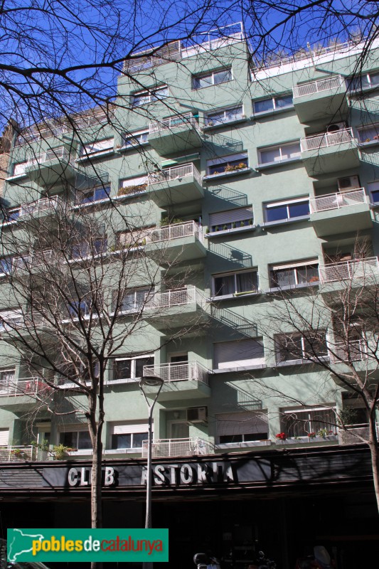 Barcelona - París, 193-199 (Foto: Albert Esteves, 2018) Barcelona - París, 193-199