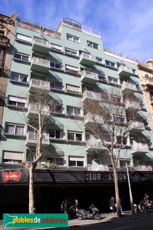 Barcelona - París, 193-199 (Foto: Albert Esteves, 2018) Barcelona - París, 193-199