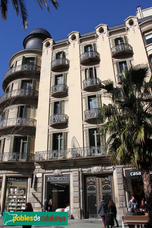 Barcelona - Diagonal, 490-500 (Foto: Albert Esteves, 2018) Barcelona - Diagonal, 490-500