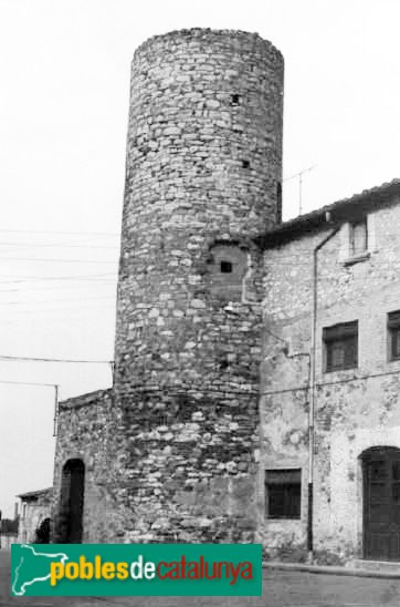 Regencós - Torre de la muralla (Foto: Pere Català Roca -Invarquit, Gencat.cat-, 1962) Regencós - Torre de la muralla