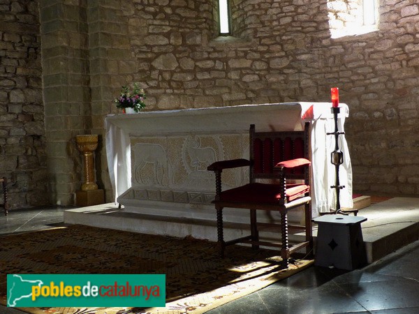 Folgueroles - Església de Santa Maria. Altar (Foto: Graciel·la Vidal, 2017) Folgueroles - Església de Santa Maria. Altar