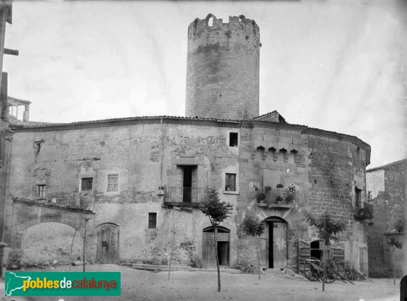Verdú - Castell (Foto: Juli Soler Santaló -Arxiu fotogràfic C.E.C.-, 1910) Verdú - Castell