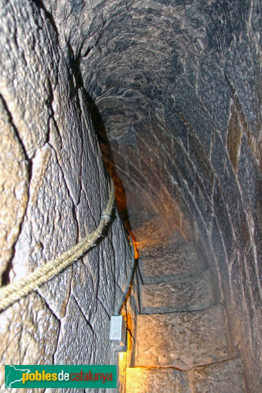 Verdú -Torre mestra del castell, escala