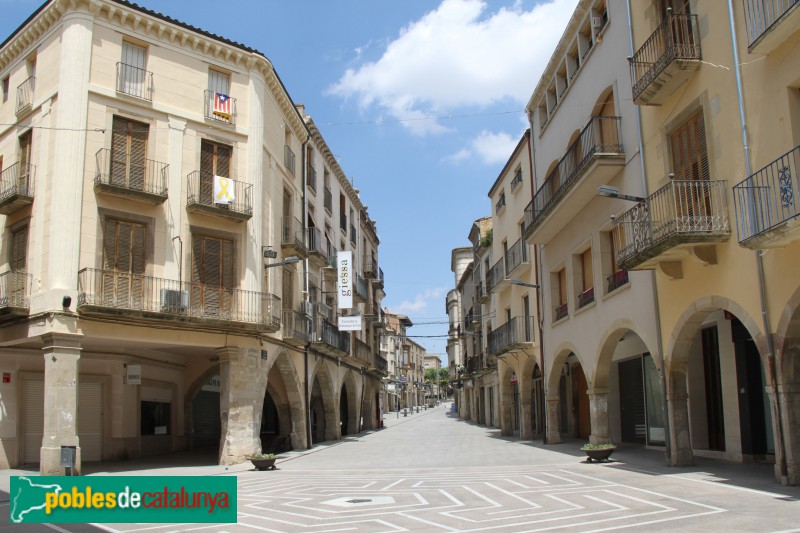 Tàrrega - Porxos del carrer del Carme (Foto: Albert Esteves, 2018) Tàrrega - Porxos del carrer del Carme