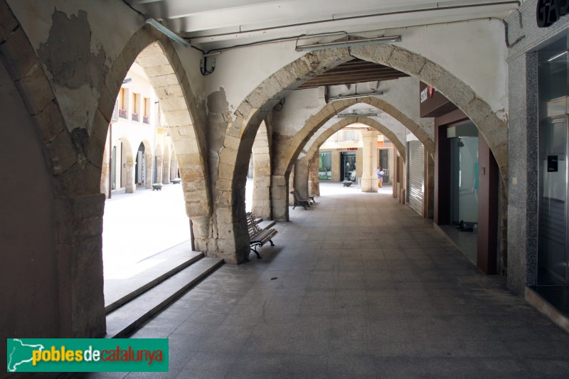 Tàrrega - Porxos del carrer del Carme (Foto: Albert Esteves, 2018) Tàrrega - Porxos del carrer del Carme
