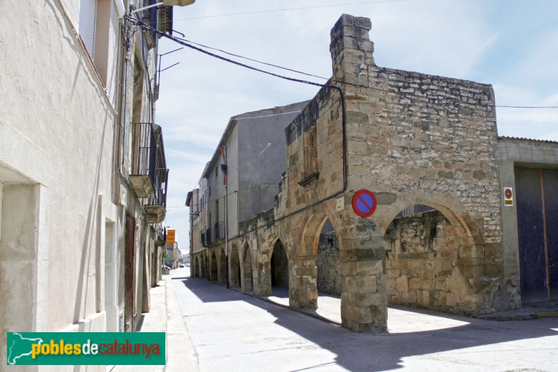 Anglesola - Porxos del carrer Major (Foto: Albert Esteves, 2018) Anglesola - Porxos del carrer Major