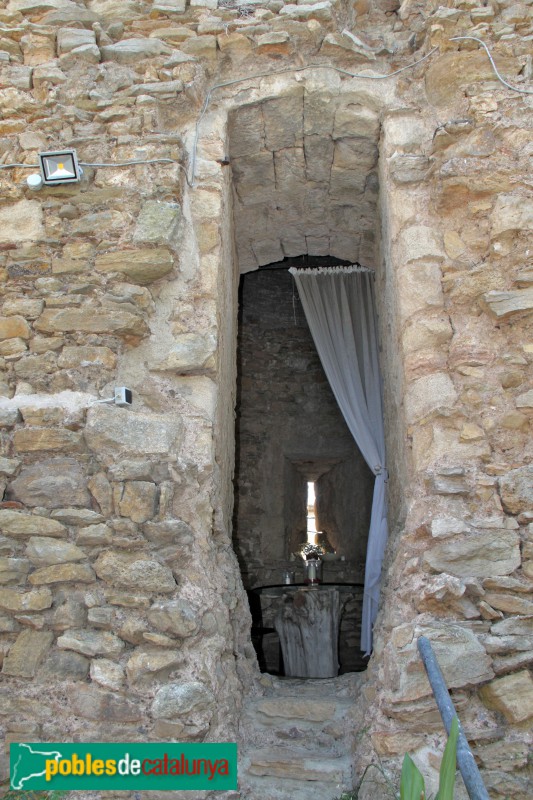 Palau-sator - Palau-sator - Detall d'una torre la muralla (interior) (Foto: Albert Esteves, 2018) Palau-sator - Palau-sator - Detall d'una torre la muralla (interior)