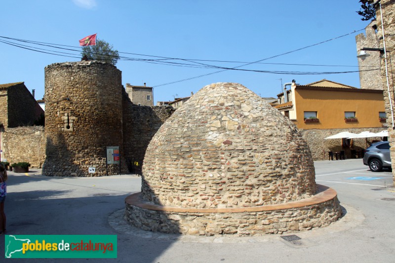 Palau-sator - Font de la plaça