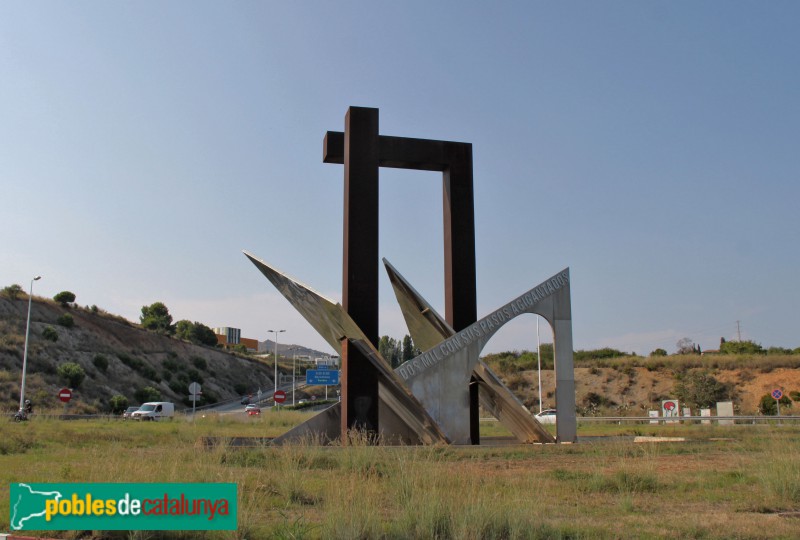 Montgat - Escultura <i>Más allá del dos mil...</i> (Foto: Albert Esteves, 2018) Montgat - Escultura <i>Más allá del dos mil...</i>
