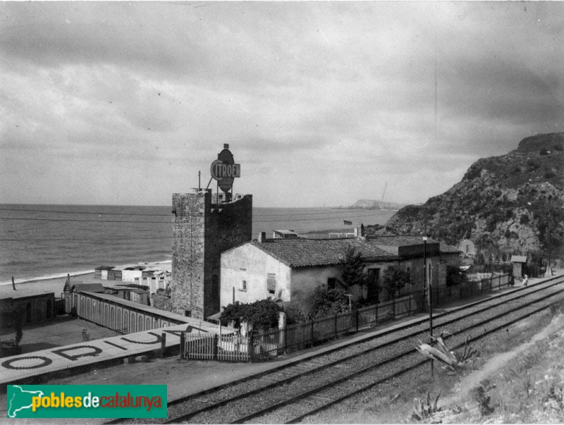 Montgat - Torre de ca l'Alzina (Foto: Josep de Cabanyes -Arxiu Fotogràfic Centre Excursionista de Catalunya, 1931) Montgat - Torre de ca l'Alzina