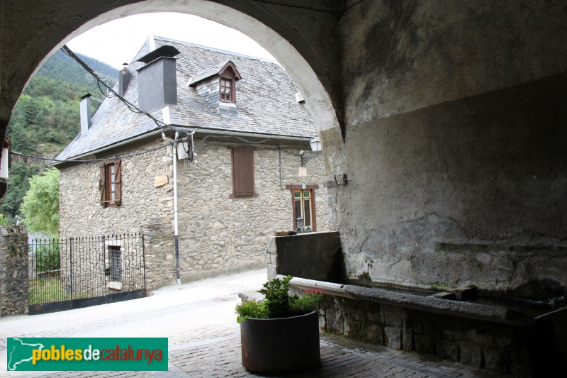Aubert - Casa del poble (Foto: Albert Esteves, 2018) Aubert - Casa del poble