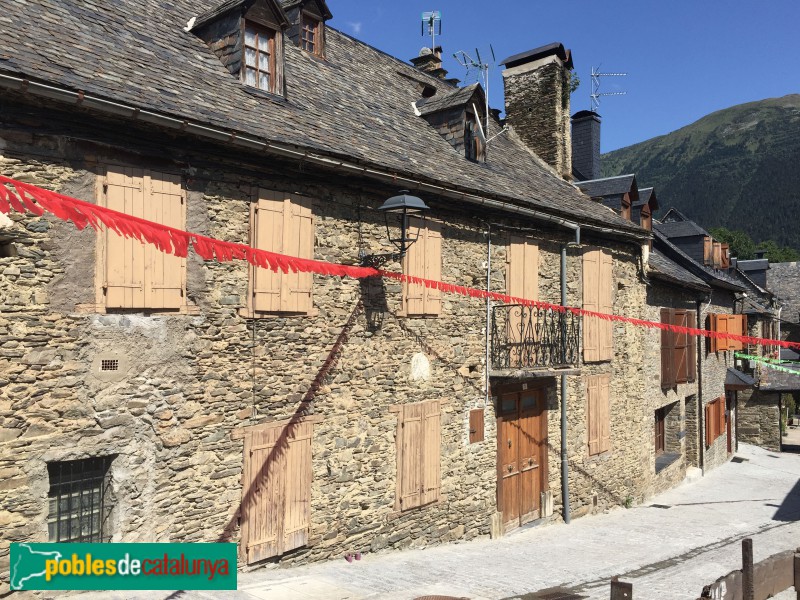 Mont - Nucli urbà (Foto: Albert Esteves, 2018) Mont - Nucli urbà