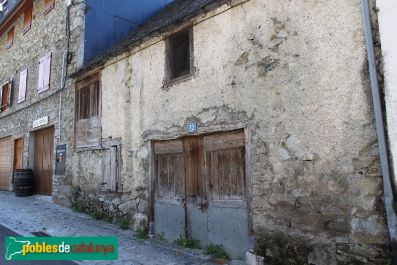 Casarilh - Una casa del poble (Foto: Albert Esteves, 2018) Casarilh - Una casa del poble