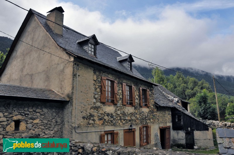 Casarilh - Una casa del poble (Foto: Joan Sànchez, 2014) Casarilh - Una casa del poble