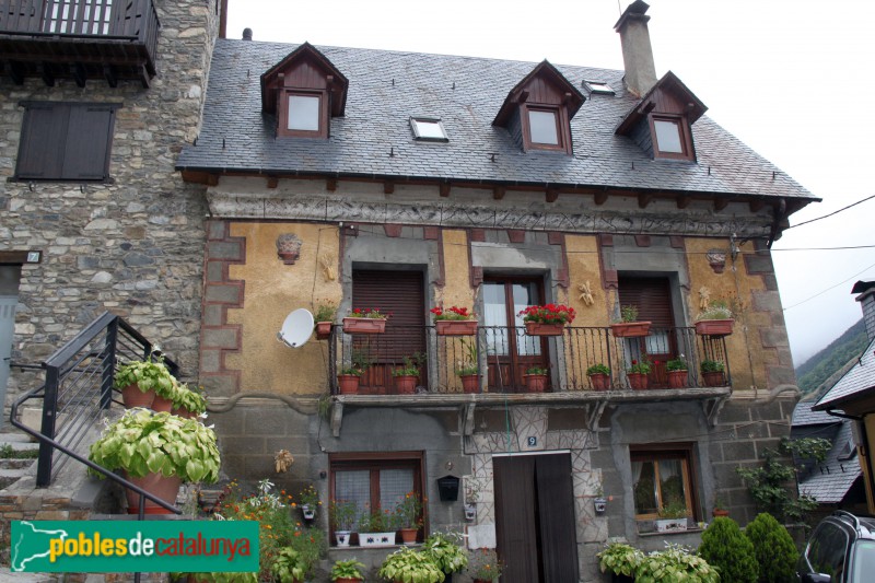 Gausac- Una casa del poble (Foto: Albert Esteves, 2018) Gausac- Una casa del poble