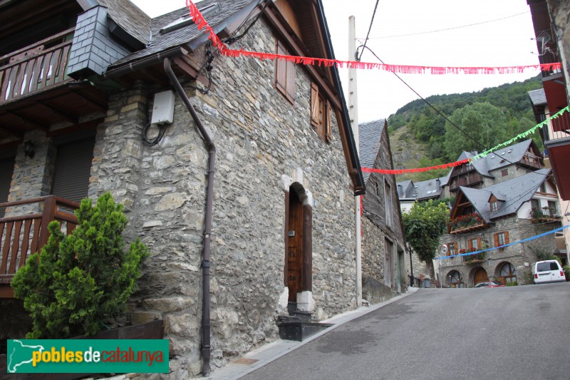 Gausac - Carrer Major (Foto: Albert Esteves, 2018) Gausac - Carrer Major