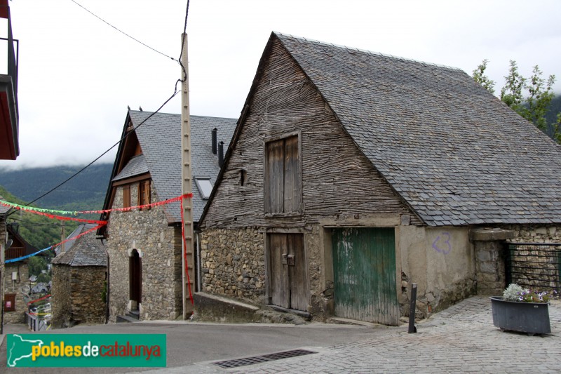 Gausac - Bordes al poble (Foto: Albert Esteves, 2018) Gausac - Bordes al poble