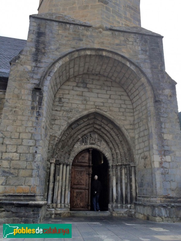 Vielha - Església de Sant Miquel (Foto: Joan Sànchez, 2014) Vielha - Església de Sant Miquel