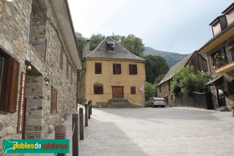 Vielha - Ço des d'Esteve (Casa Esteve) (Foto: Albert Esteves, 2018) Vielha - Ço des d'Esteve (Casa Esteve)