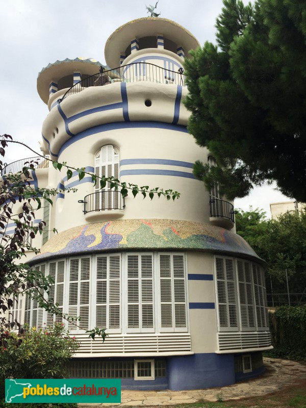 Sant Joan Despí - Torre de la Creu (Foto: Albert Esteves, 2018) Sant Joan Despí - Torre de la Creu