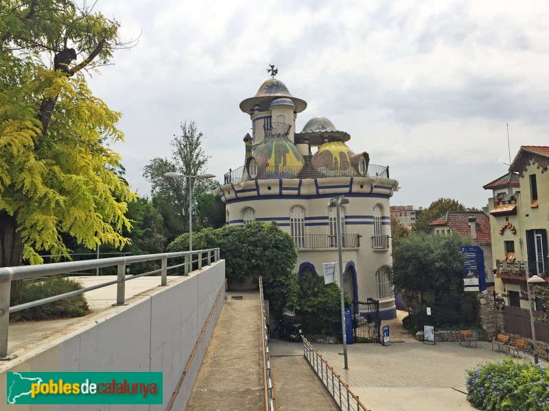 Sant Joan Despí - Torre de la Creu (Foto: Albert Esteves, 2018) Sant Joan Despí - Torre de la Creu