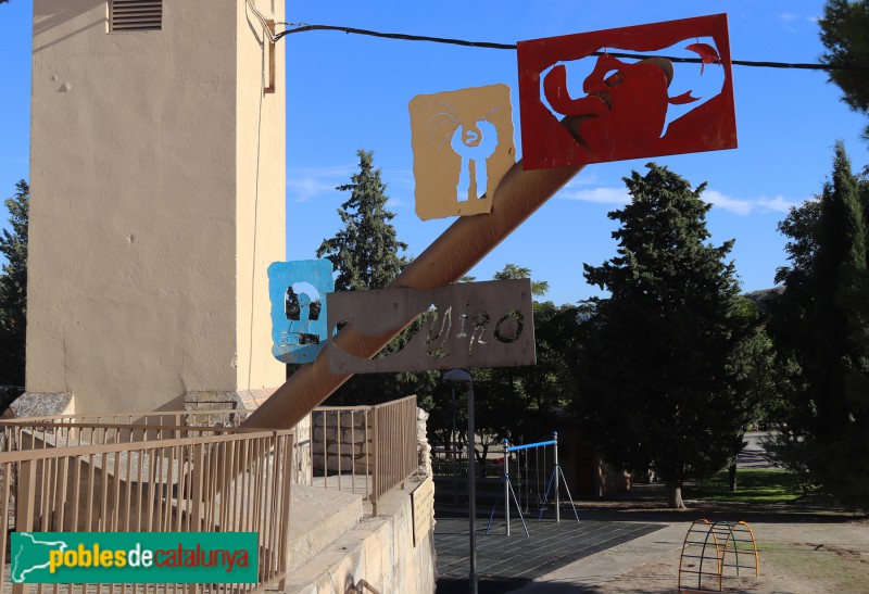 Belianes - Escala-monument (Foto: Albert Esteves, 2018) Belianes - Escala-monument