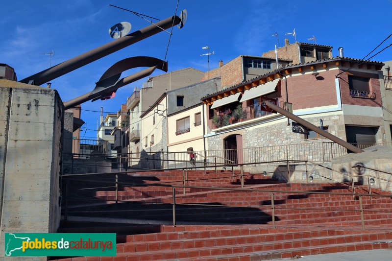 Belianes - Escala-monument (Foto: Albert Esteves, 2018) Belianes - Escala-monument