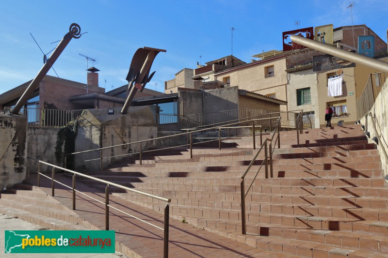 Belianes - Escala-monument (Foto: Albert Esteves, 2018) Belianes - Escala-monument