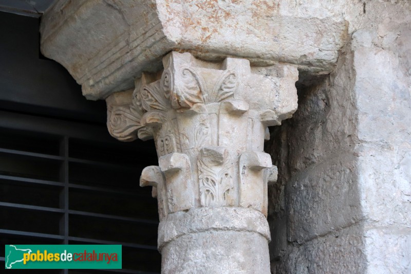 Cornellà de Llobregat - Capitell de l'Ajuntament (Foto: Albert Esteves, 2018) Cornellà de Llobregat - Capitell de l'Ajuntament