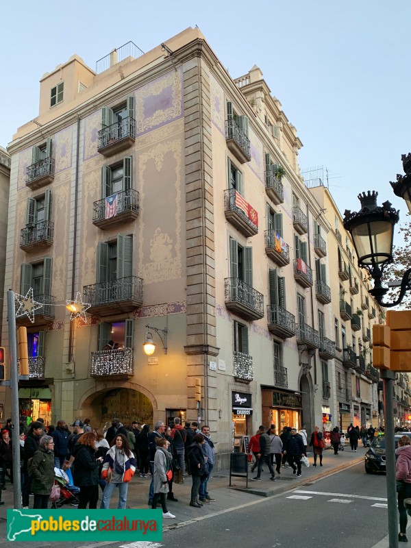 Barcelona - Casa Josefa Nadal (Foto: Albert Esteves, 2019) Barcelona - Casa Josefa Nadal