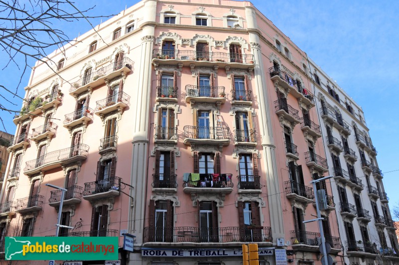 Barcelona - Edifici el Gurugú (Foto: Albert Esteves, 2019) Barcelona - Edifici el Gurugú