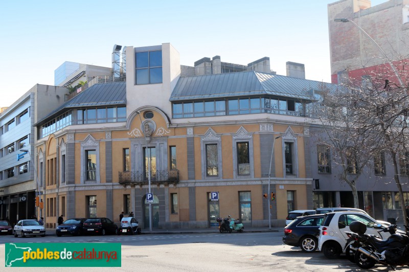 Barcelona - Edifici La República (Antic Casino Familiar) (Foto: Albert Esteves, 2019) Barcelona - Edifici La República (Antic Casino Familiar)
