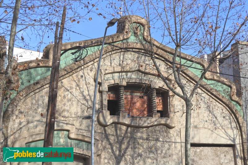 Barcelona - Indústria Baldomero Rovira, abans de la reforma (Foto: Albert Esteves, 2019) Barcelona - Indústria Baldomero Rovira, abans de la reforma