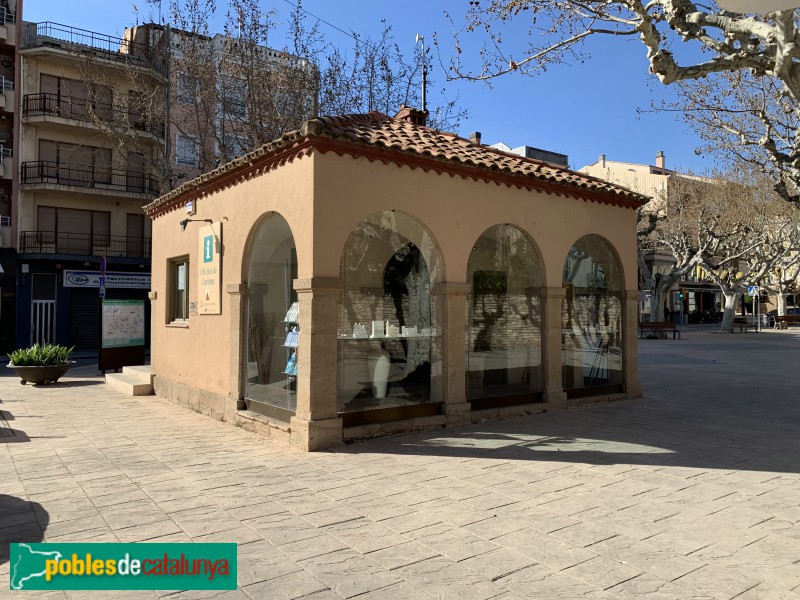 Agramunt - Antiga caseta de la bàscula (Foto: Albert Esteves, 2019) Agramunt - Antiga caseta de la bàscula