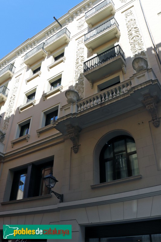 Barcelona - Tallers, 52-64 (Foto: Albert Esteves, 2019) Barcelona - Tallers, 52-64