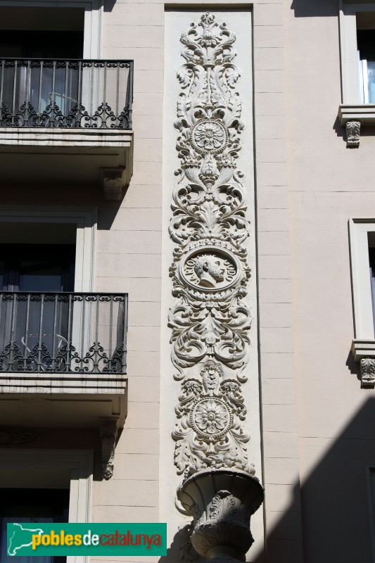 Barcelona - Tallers, 52-64 (Foto: Albert Esteves, 2019) Barcelona - Tallers, 52-64