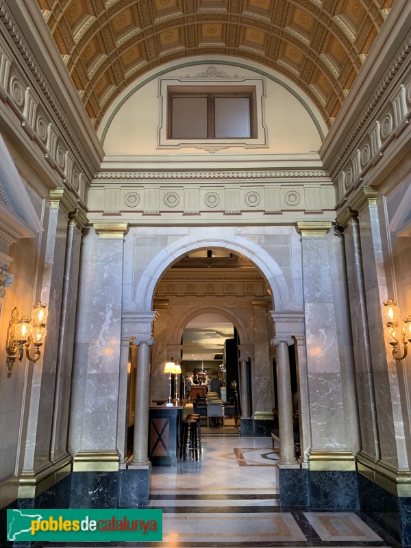 Barcelona - Tabacs de Filipines, interior (Foto: Albert Esteves, 2019) Barcelona - Tabacs de Filipines, interior